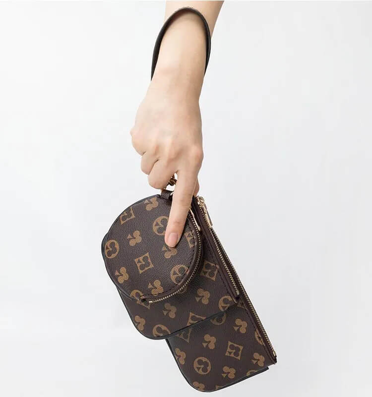 Clonados y pillados: el famoso bolso Multipochette de Louis Vuitton tiene  su versión low-cost en la nueva colección de Bershka